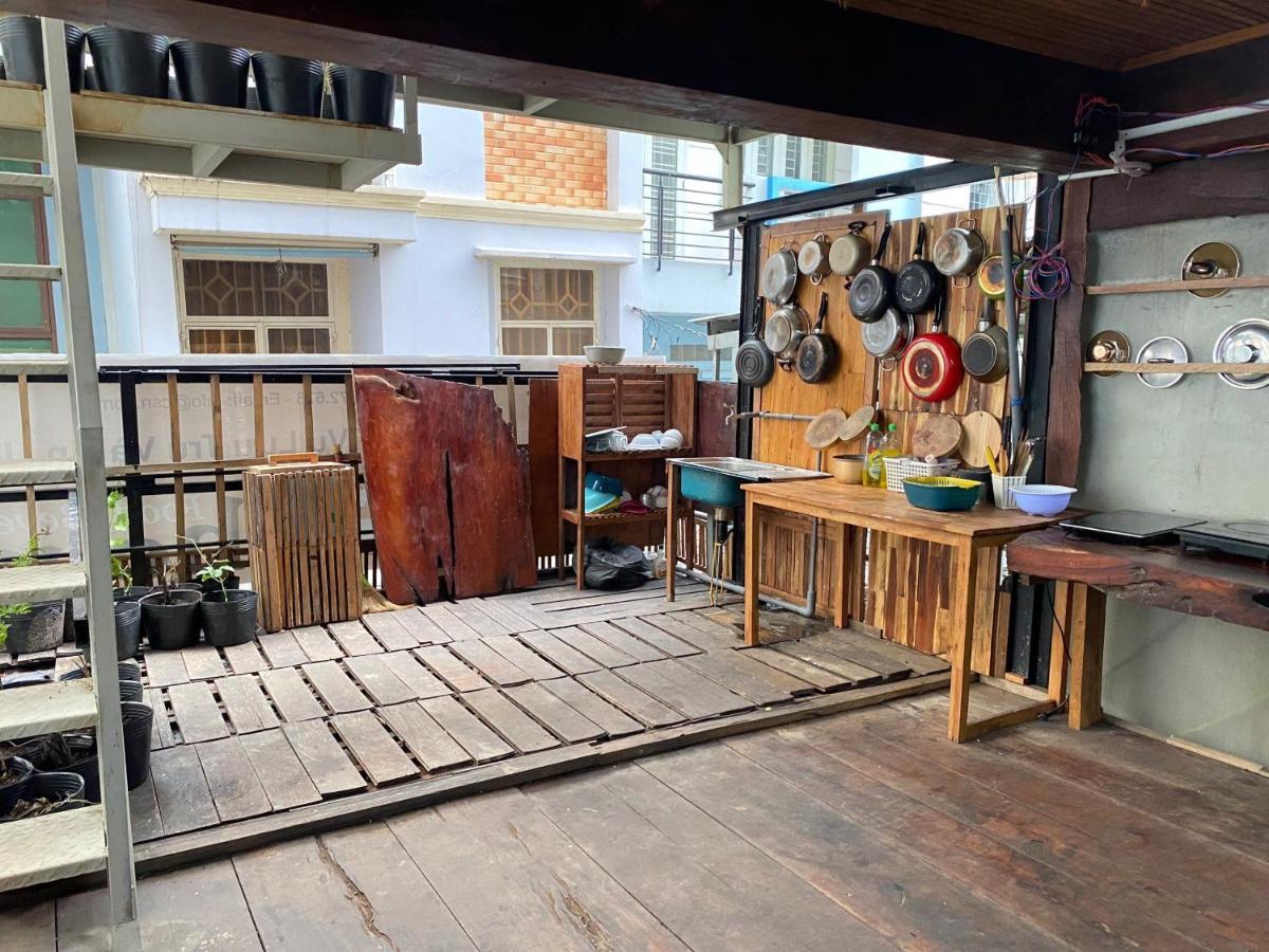 The Gk House Hostel, Ecolliving, Central City, Natural Wooden, Chill View Rooftop, Restaurant And Cocktail Bar Thành Pho Ho Chí Minh Esterno foto
