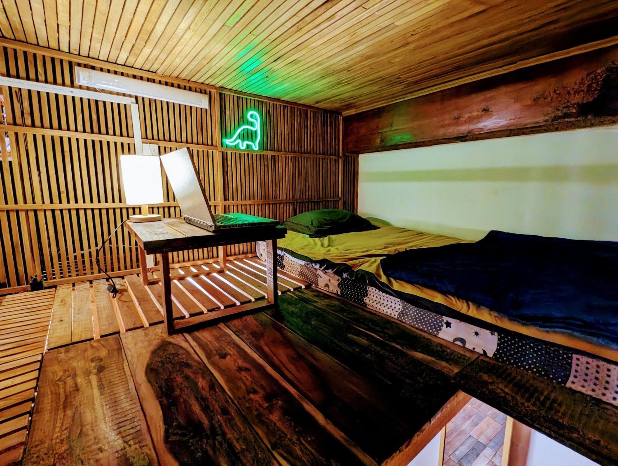The Gk House Hostel, Ecolliving, Central City, Natural Wooden, Chill View Rooftop, Restaurant And Cocktail Bar Thành Pho Ho Chí Minh Esterno foto