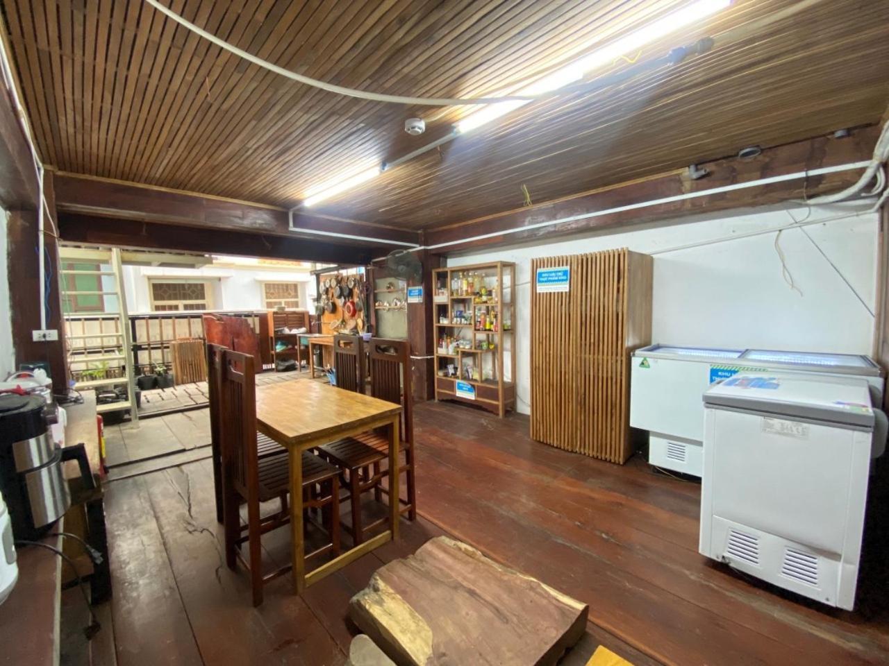 The Gk House Hostel, Ecolliving, Central City, Natural Wooden, Chill View Rooftop, Restaurant And Cocktail Bar Thành Pho Ho Chí Minh Esterno foto