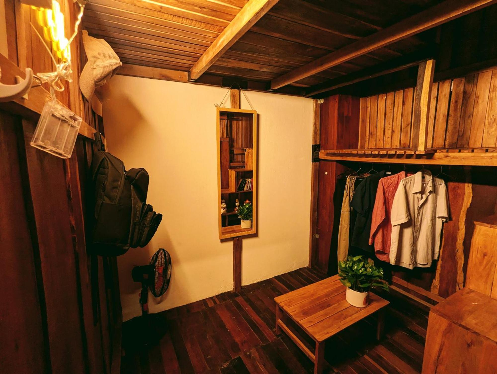 The Gk House Hostel, Ecolliving, Central City, Natural Wooden, Chill View Rooftop, Restaurant And Cocktail Bar Thành Pho Ho Chí Minh Esterno foto