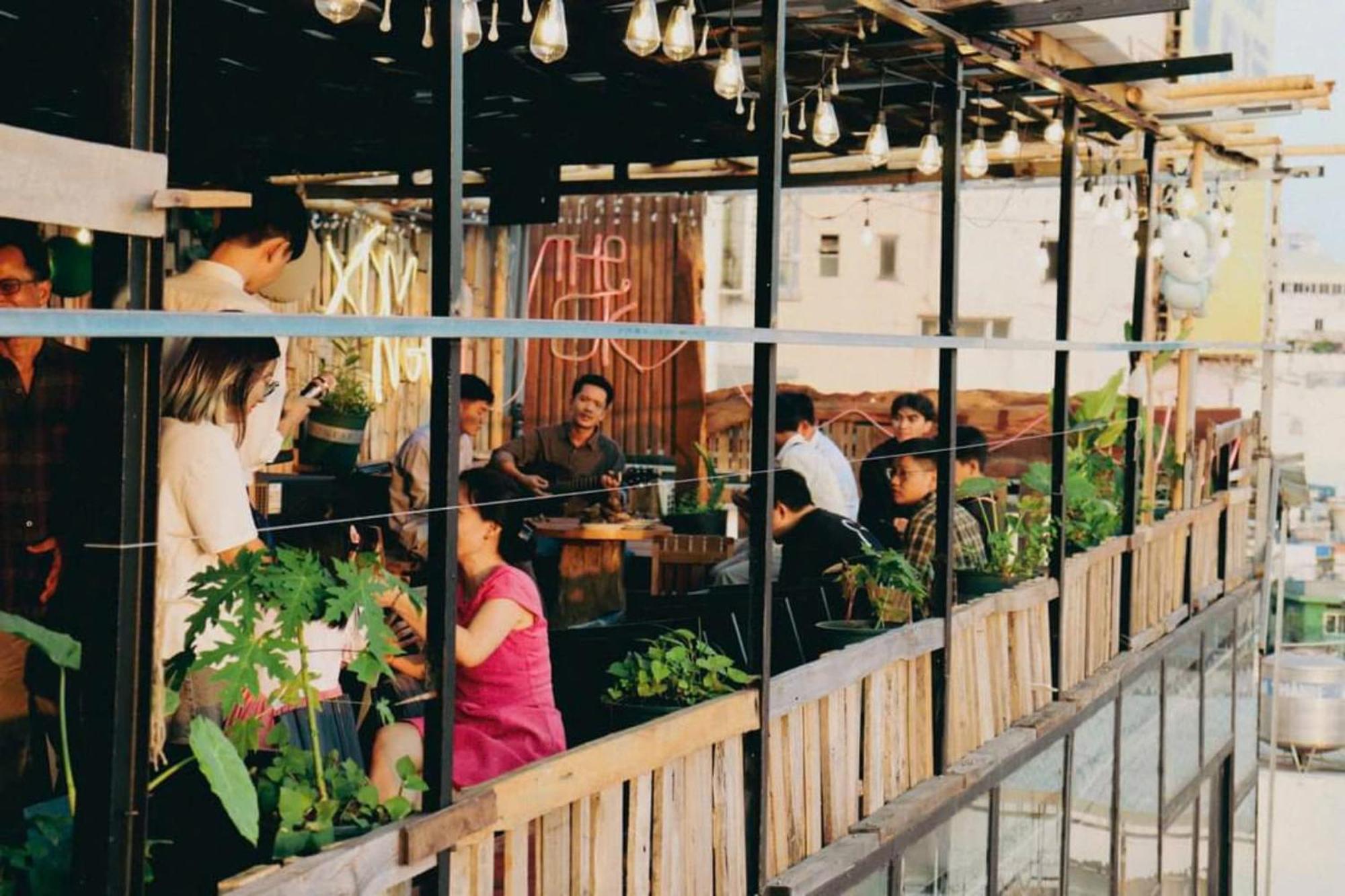 The Gk House Hostel, Ecolliving, Central City, Natural Wooden, Chill View Rooftop, Restaurant And Cocktail Bar Thành Pho Ho Chí Minh Esterno foto